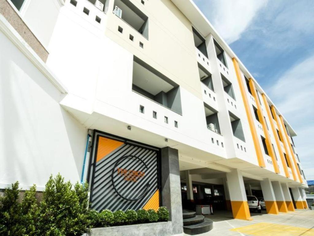 The Circle Hotel Buriram Exterior foto