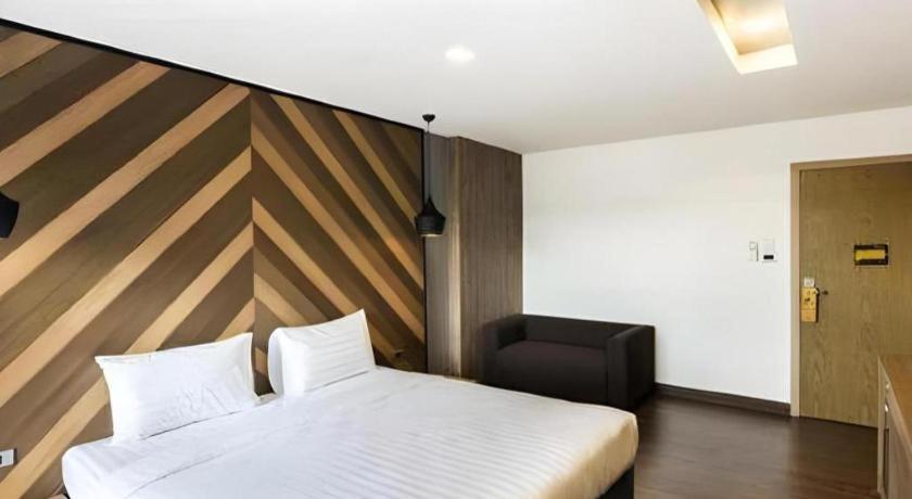 The Circle Hotel Buriram Exterior foto