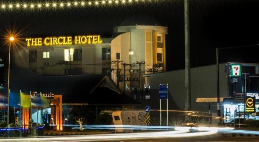 The Circle Hotel Buriram Exterior foto