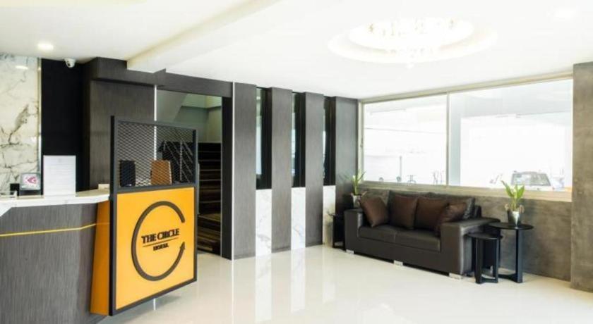 The Circle Hotel Buriram Exterior foto