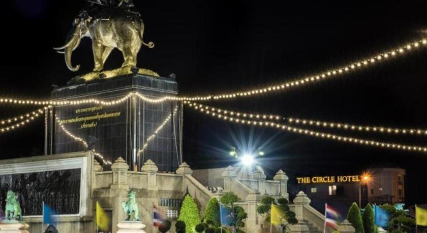The Circle Hotel Buriram Exterior foto